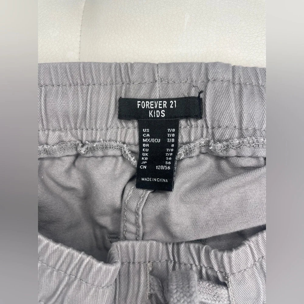 Forever 21 kids Gray Casual drawstring Pants size 7/8